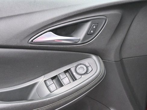 Used 2020 Buick Encore GX Preferred w/ Cold Weather Comfort Package image 12