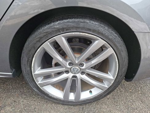 Used 2017 Volkswagen Passat 1.8T R-Line image 7