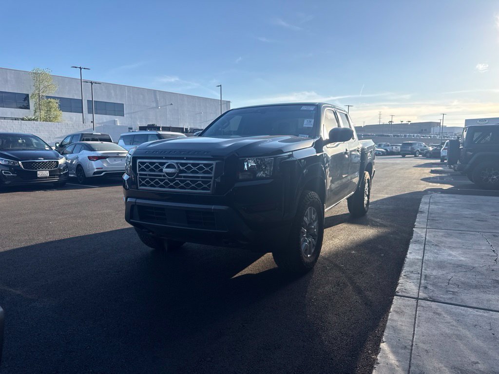 Used 2023 Nissan Frontier SV w/ Tow Package AWD/4WD image 1