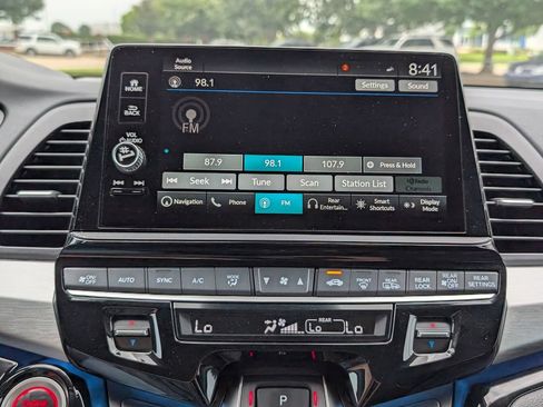 Used 2025 Honda Odyssey Touring image 6