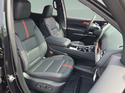New 2026 Chevrolet Traverse RS w/ LPO, Floor Liner Package FWD image 15