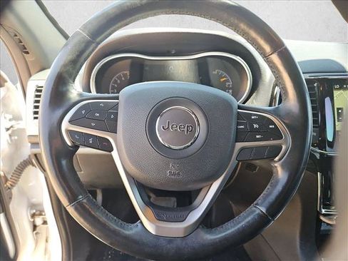 Used 2021 Jeep Grand Cherokee Laredo X AWD/4WD image 12