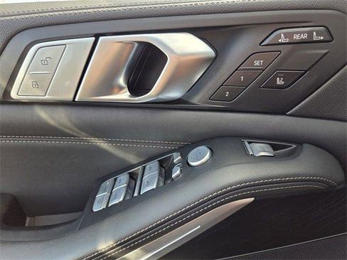 Used 2022 BMW X7 xDrive40i w/ M Sport Package image 20