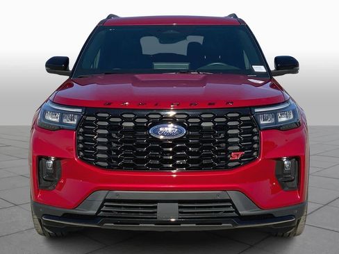 Certified 2025 Ford Explorer ST image 4