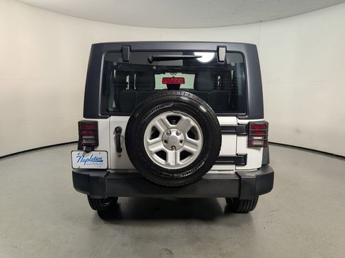 Used 2016 Jeep Wrangler Sport image 7