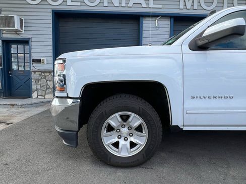 Used 2018 Chevrolet Silverado 1500 LT image 2