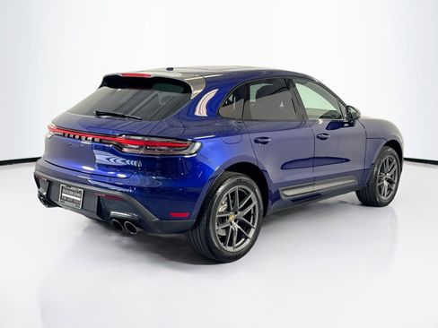 Certified 2025 Porsche Macan AWD/4WD image 9