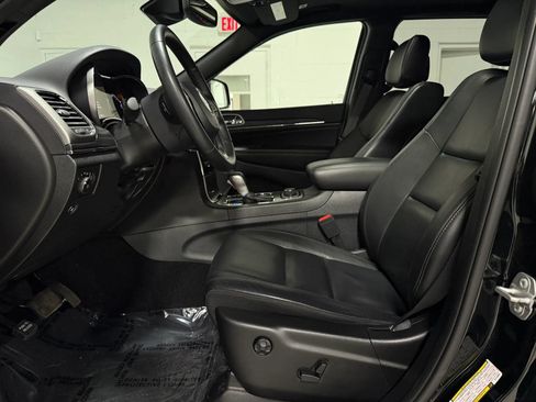Used 2020 Jeep Grand Cherokee Limited AWD/4WD image 12