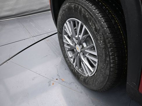 New 2026 Chevrolet Traverse LT FWD image 34
