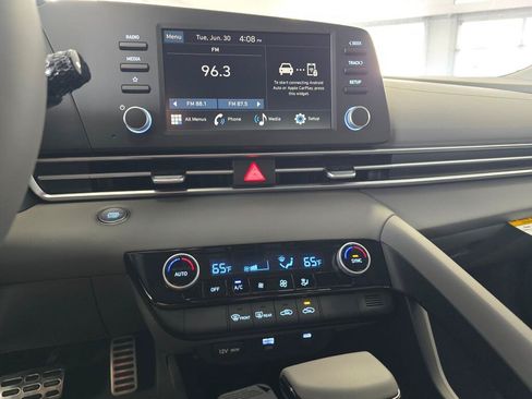 New 2026 Hyundai Elantra Sport FWD image 21