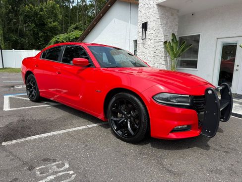 Used 2015 Dodge Charger R/T w/ Plus Group RWD image 17