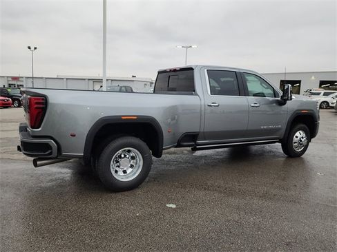 New 2026 GMC Sierra 3500 Denali w/ Denali Reserve Package image 2