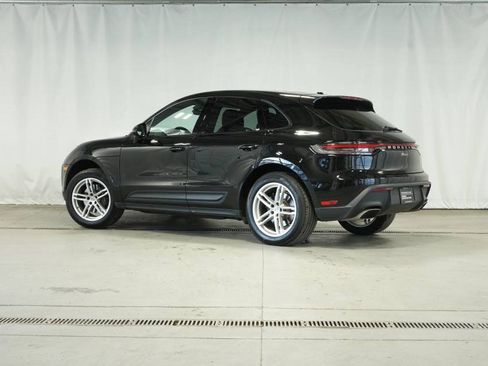Used 2024 Porsche Macan image 3