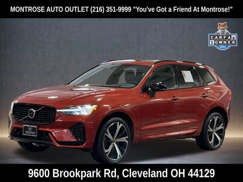 Used 2022 Volvo XC60 T8 R-Design w/ Advanced Package image 3