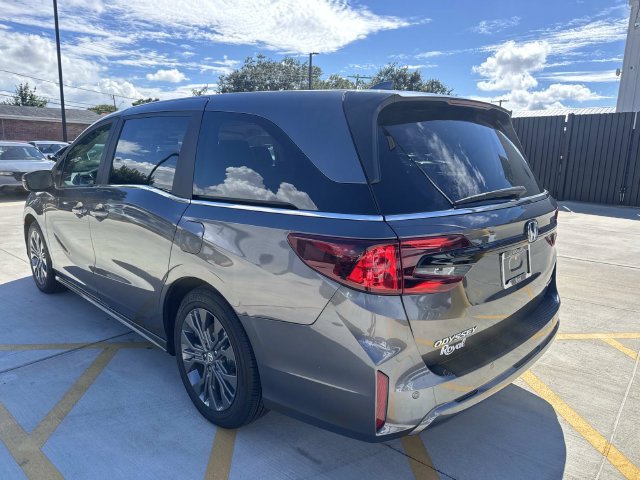 New 2027 Honda Odyssey Touring image 4