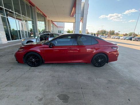 Used 2021 Toyota Camry XSE w/ Navigation Package FWD image 3