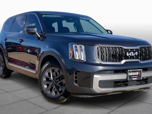 Used 2023 Kia Telluride LX image 4