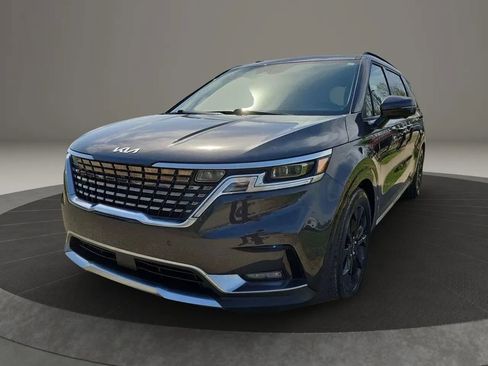 Used 2022 Kia Carnival SX Prestige FWD image 1