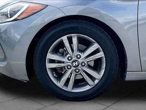 Used 2018 Hyundai Elantra SEL FWD image 10