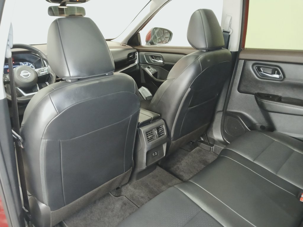 Used 2023 Nissan Rogue SV w/ SV Premium B Package AWD/4WD image 15