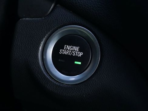 Used 2019 Chevrolet Equinox LT image 17