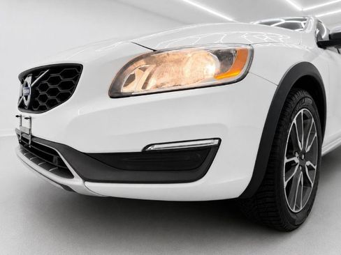Used 2016 Volvo V60 T5 Cross Country AWD/4WD image 34