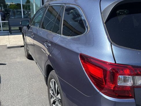 Used 2015 Subaru Outback 2.5i Limited AWD/4WD image 6