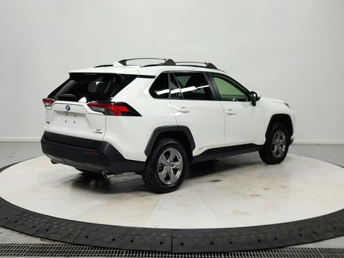 Used 2023 Toyota RAV4 LE AWD/4WD image 8