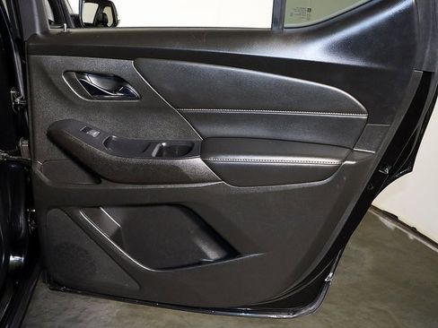 Used 2021 Chevrolet Traverse RS w/ LPO, Floor Liner Package image 33