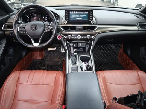 Used 2018 Honda Accord Sport image 14