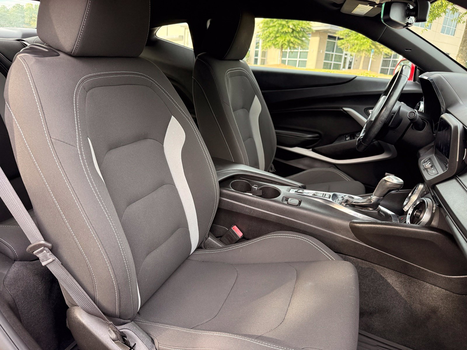 Used 2020 Chevrolet Camaro LT w/ Technology Package RWD image 37
