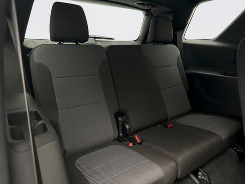 Used 2023 Chevrolet Traverse LT AWD/4WD image 18