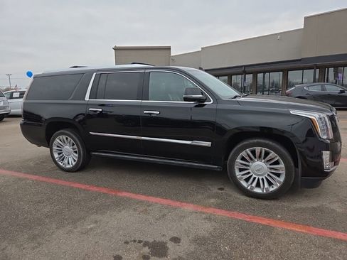 Used 2015 Cadillac Escalade ESV Platinum image 4