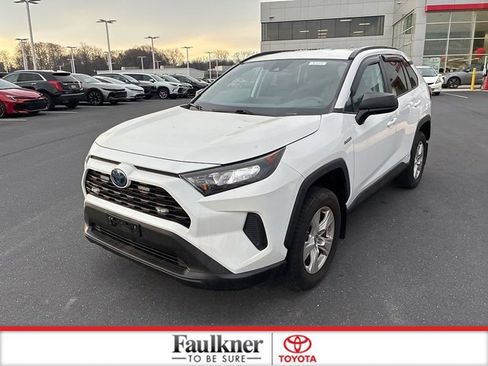 Used 2019 Toyota RAV4 LE image 16