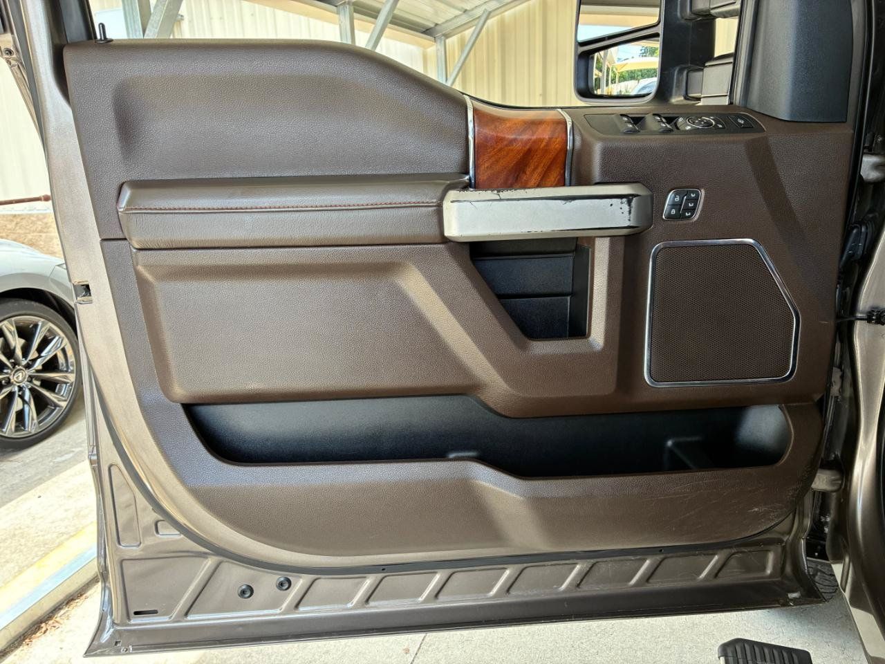 Used 2020 Ford F350 King Ranch w/ King Ranch Ultimate Package AWD/4WD image 10