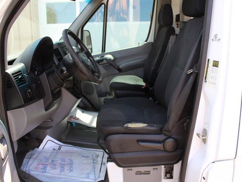 Used 2012 Mercedes-Benz Sprinter 2500 image 10
