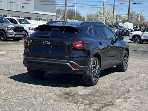 Used 2024 Chevrolet Trax RS w/ Driver Confidence Package image 4