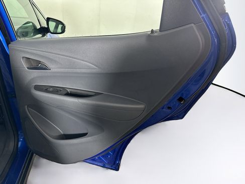 Used 2017 Chevrolet Bolt Premier w/ Driver Confidence II Package image 27