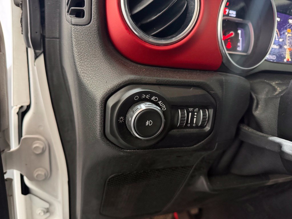 Used 2019 Jeep Wrangler Unlimited Rubicon w/ Dual Top Group AWD/4WD image 14