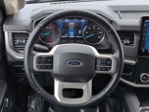 Used 2024 Ford Expedition Max XLT image 23
