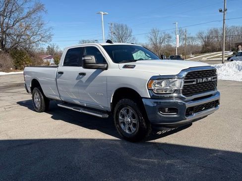 Used 2024 RAM 2500 Big Horn AWD/4WD image 4