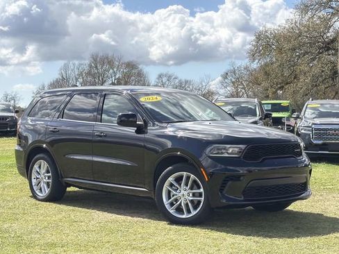 Used 2024 Dodge Durango GT RWD image 3