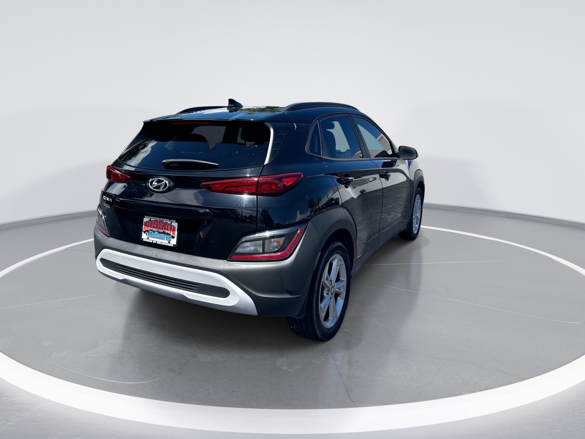 Used 2023 Hyundai Kona SEL w/ Cargo Package FWD image 4