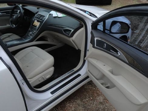 Used 2017 Lincoln MKZ Reserve w/ Climate Package image 17