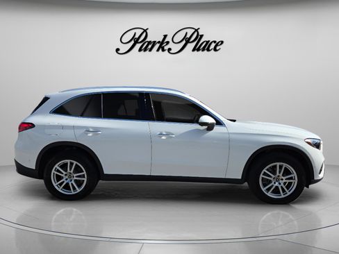 Used 2025 Mercedes-Benz GLC 300 image 7