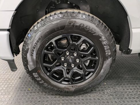 Used 2024 Ford F150 XLT w/ FX4 Off-Road Package image 7