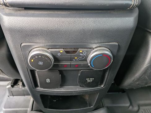 Used 2021 Ford Explorer Limited w/ Equipment Group 301A RWD image 18