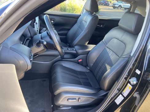 Used 2023 Honda HR-V EX-L image 18