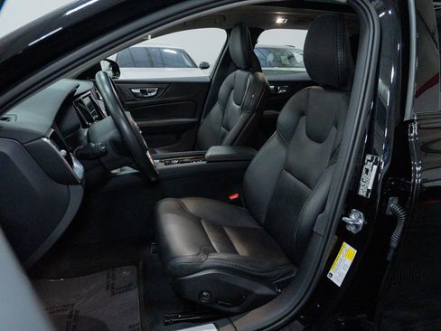 Used 2020 Volvo V60 T5 Cross Country AWD/4WD image 16