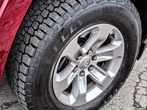 Used 2021 RAM 1500 Laramie image 10